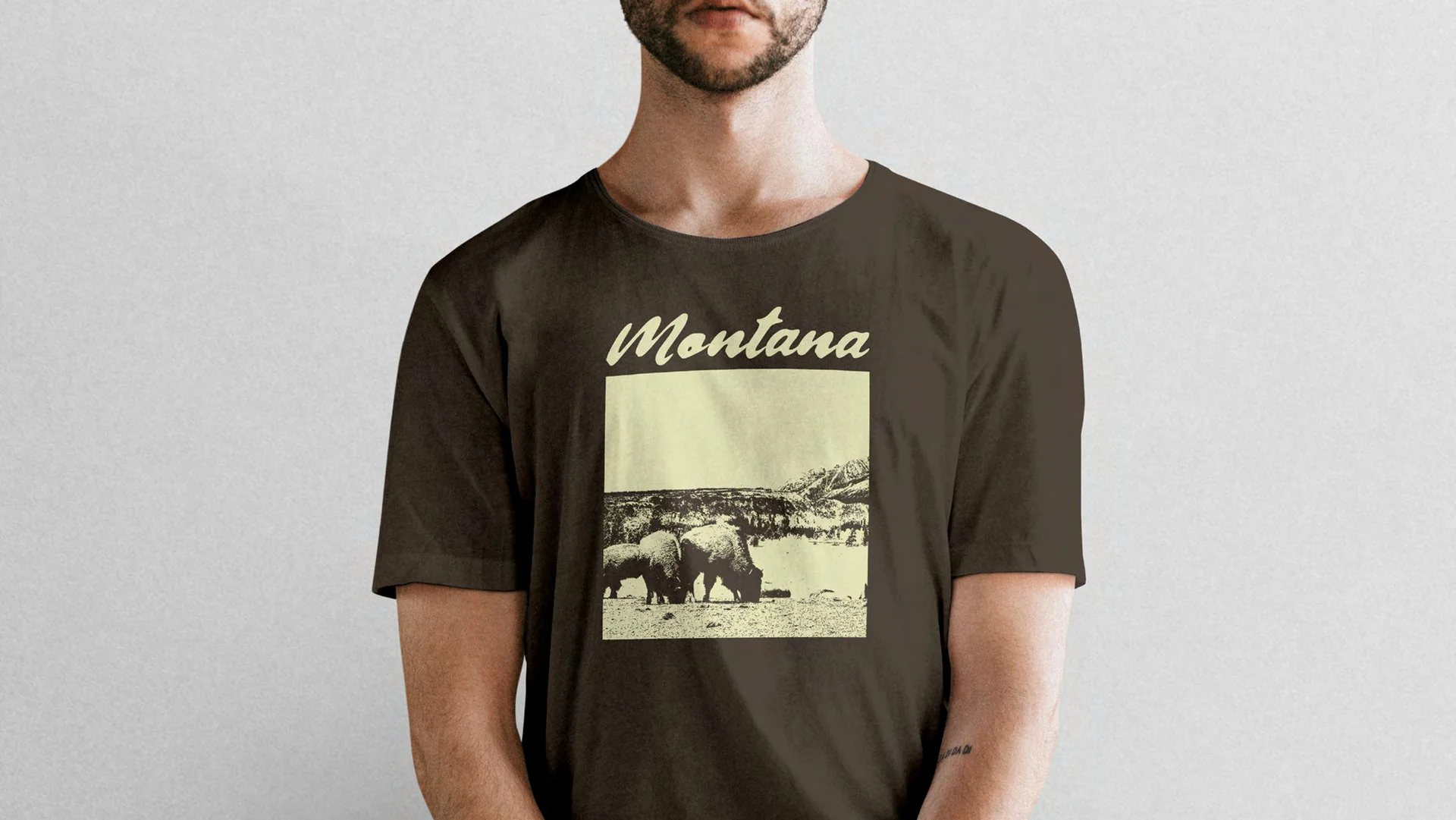 Brown T-shirt with a Montana print